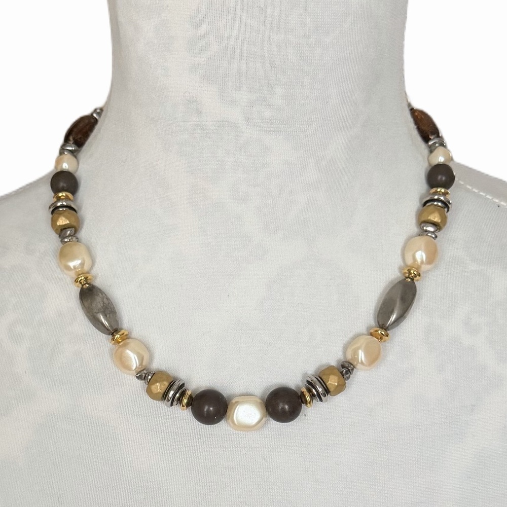 Liz Claiborne Neutral Beaded Necklace | Classic Gold Tone Accent